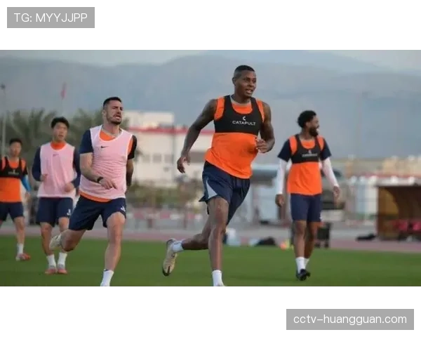 云南玉昆迪拜冬训12-0狂胜，克莱伯戴帽展现恐怖火力